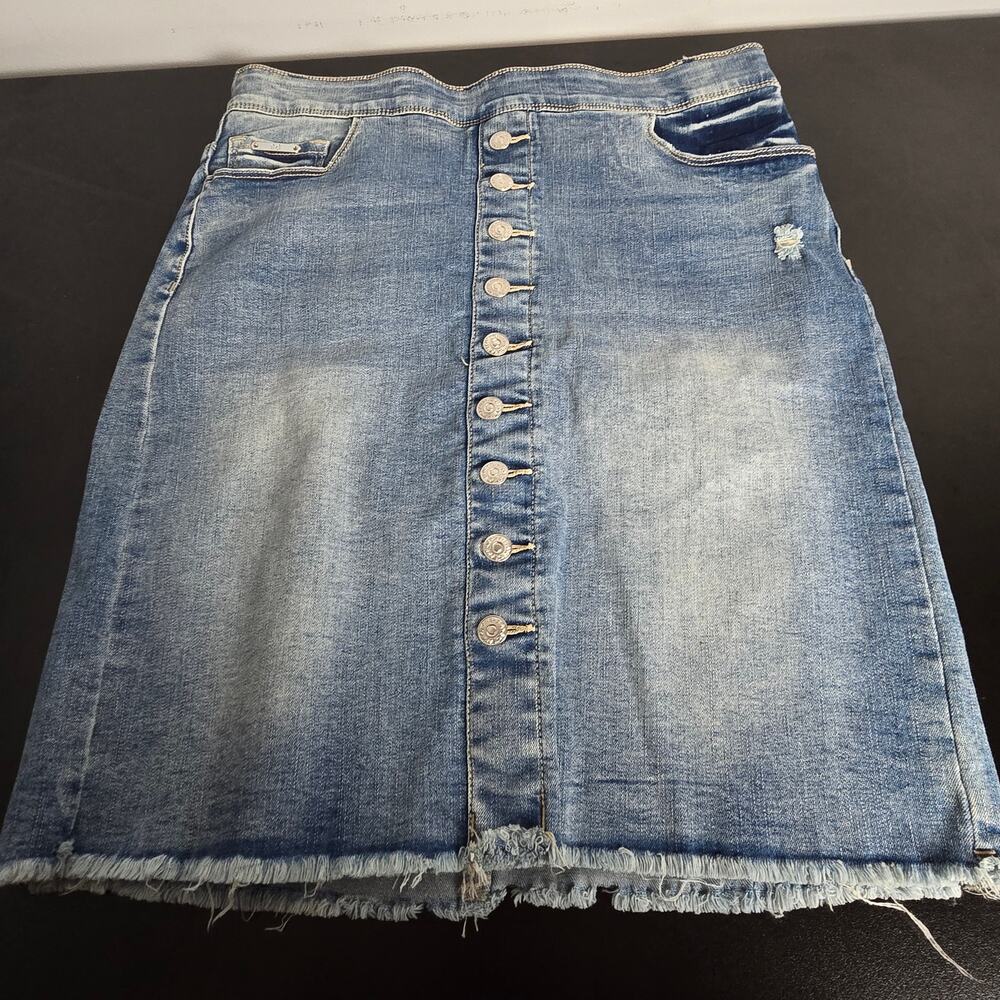 Coco + Carmen denim skirt. knee-length with a button-down front and a frayed hem
